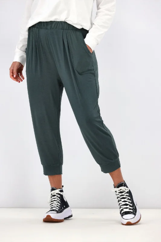 Betty Basics Tokyo 3/4 Pant Dusty Moss