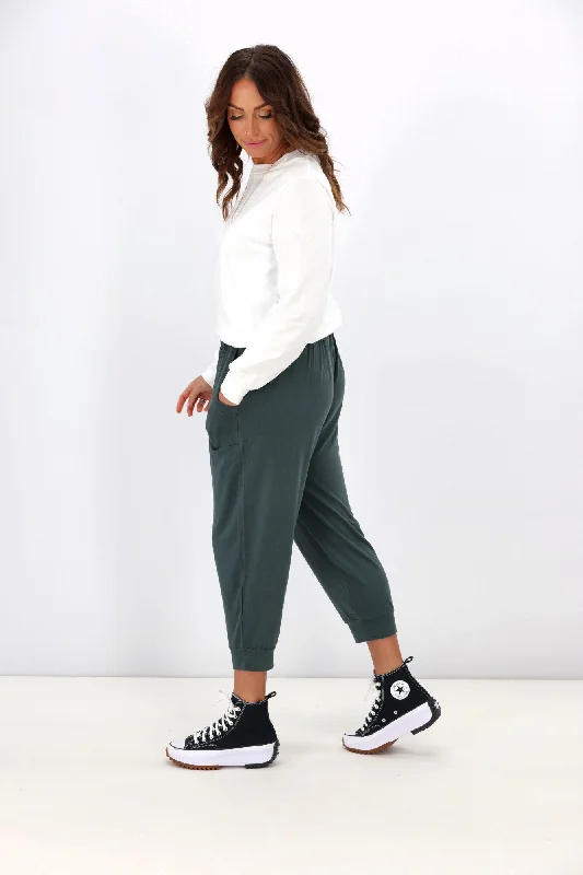 Betty Basics Tokyo 3/4 Pant Dusty Moss