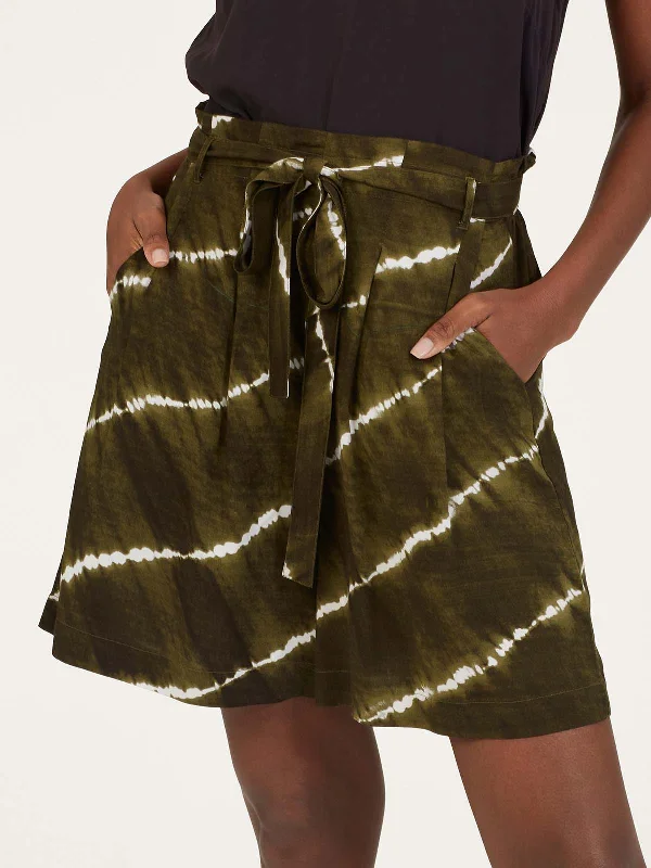 The Printed Lenzing™ Ecovero™ City Short - Dark Green