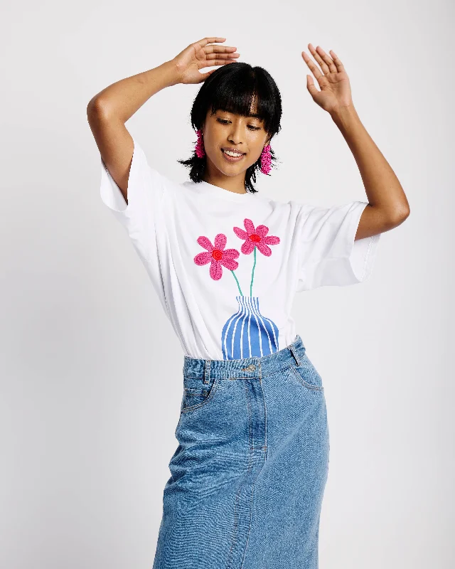 The Statement Tee with Vase