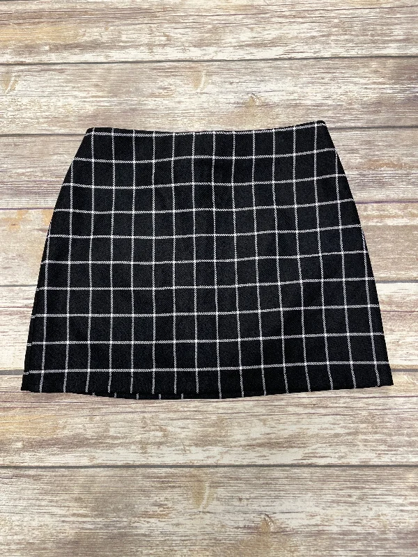 Skirt Mini & Short By Urban Outfitters In Black, Size: Xs