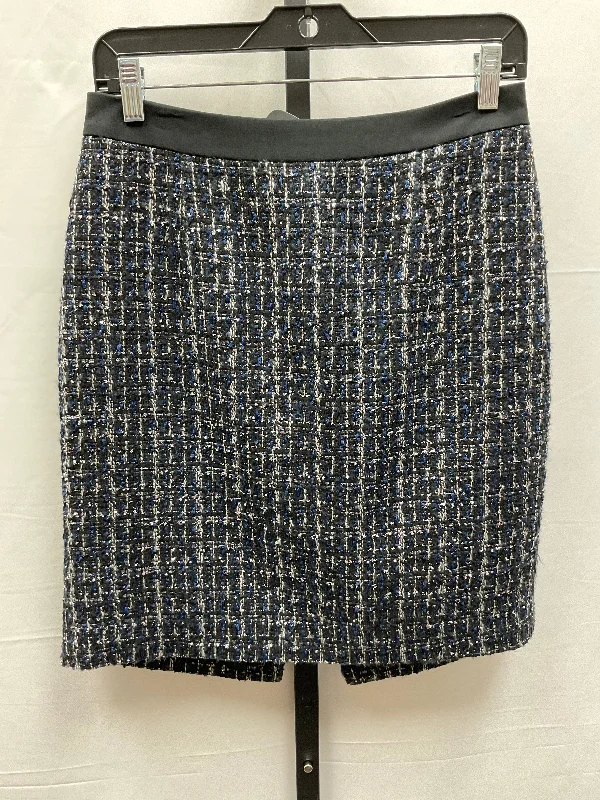 Skirt Mini & Short By White House Black Market In Black & Blue, Size: 4