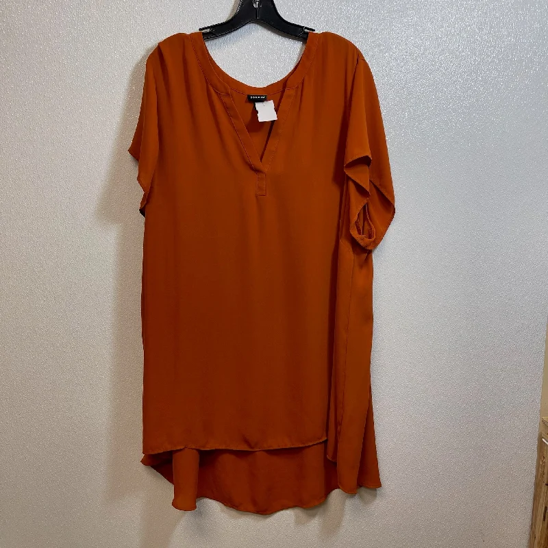 Top Short Sleeve Basic By Torrid In Orange, Size: 4x