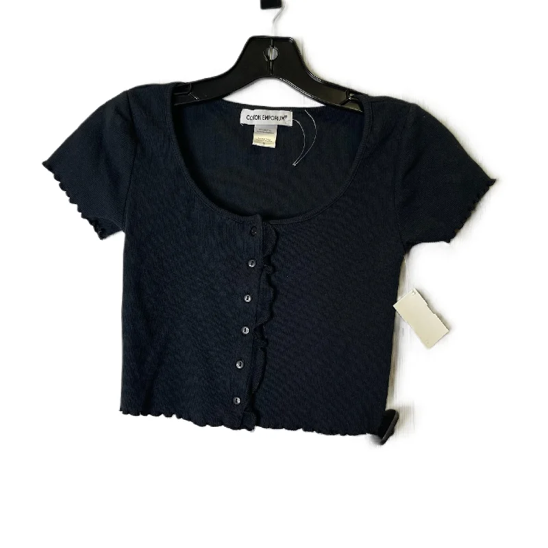 Top Short Sleeve By Clothes Mentor In Black, Size: S