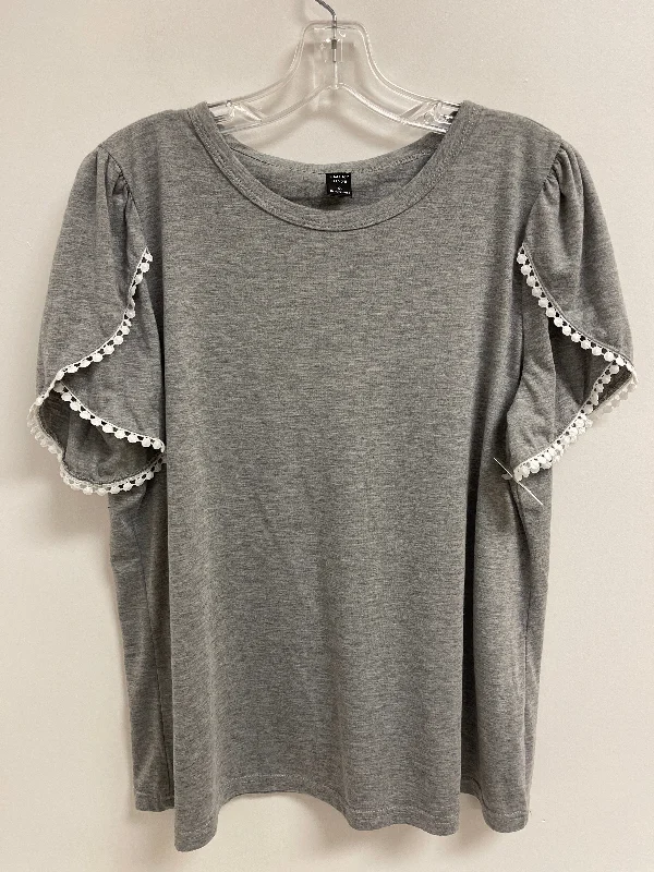 Top Short Sleeve By Clothes Mentor In Grey, Size: Xl