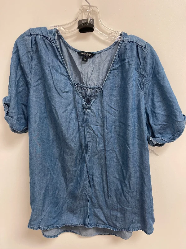 Top Short Sleeve By Lucky Brand In Blue Denim, Size: L