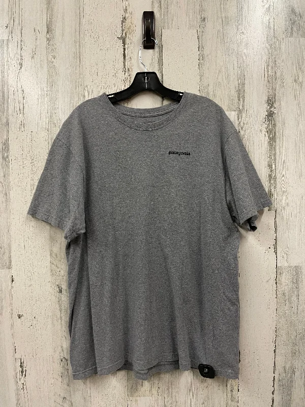 Top Short Sleeve By Patagonia In Grey, Size: Xl